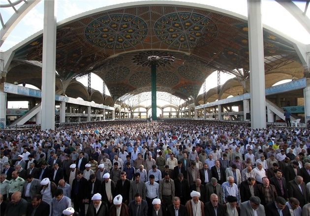 اقامه نماز عید سعید فطر در اصفهان به امامت آیت الله طباطبایینژاد