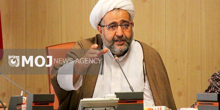 برگزاری ١٨ آیین بزرگداشت مفاخر فرهنگی، هنری و ادبی در آذربایجان غربی