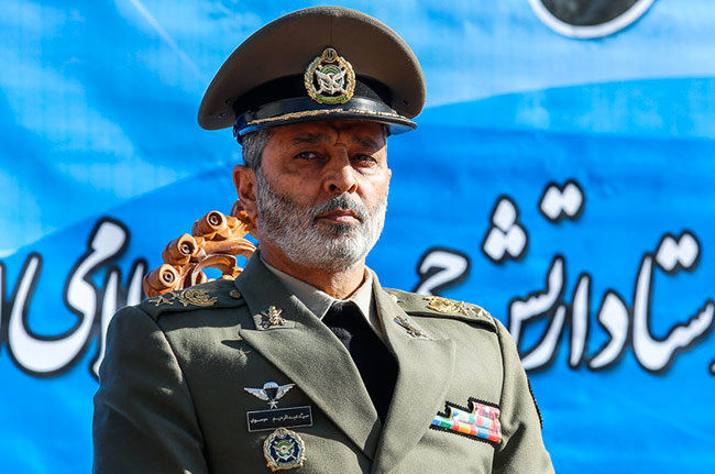 تمامی برنامه های ارتش باید در راستای دفاع از انقلاب و نظام اسلامی باشد