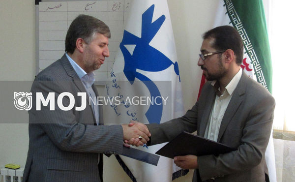 امضای تفاهمنامه میان کانون و کتابخانه های عمومی لرستان