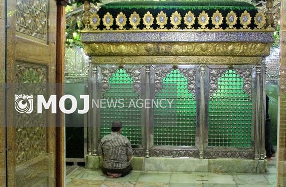 برگزاری آیین گلاب شویی حرم مطهر سلطان سیدجلال الدین اشرف(ع)
