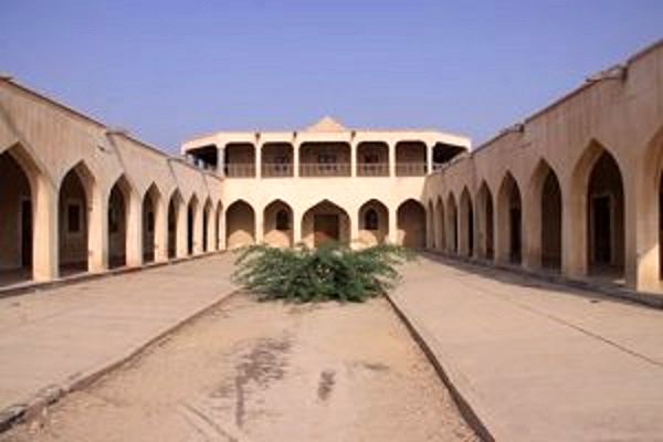 مرمت و ساماندهی مدرسه شریعتی هرمز آغاز شد