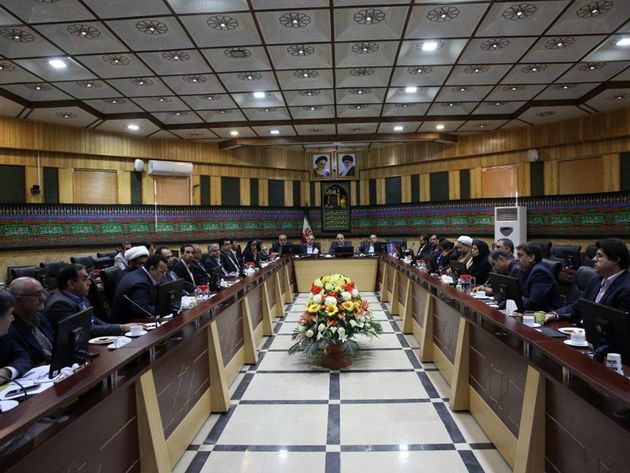 دولت آمریکا برای به دست آوردن منافع نامشروع خود روی اخلاق، تاریخ و جغرافیا پا میگذارد