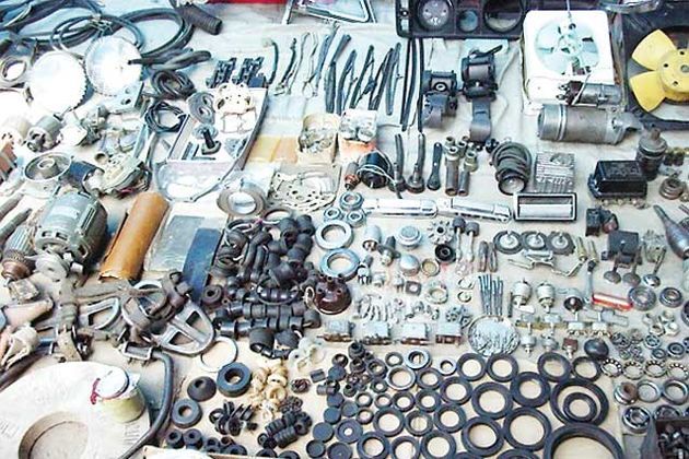 آقای شریعتمدای چه گلی به سر ما زده است؟/ ادامه رکود صنعت خودرو