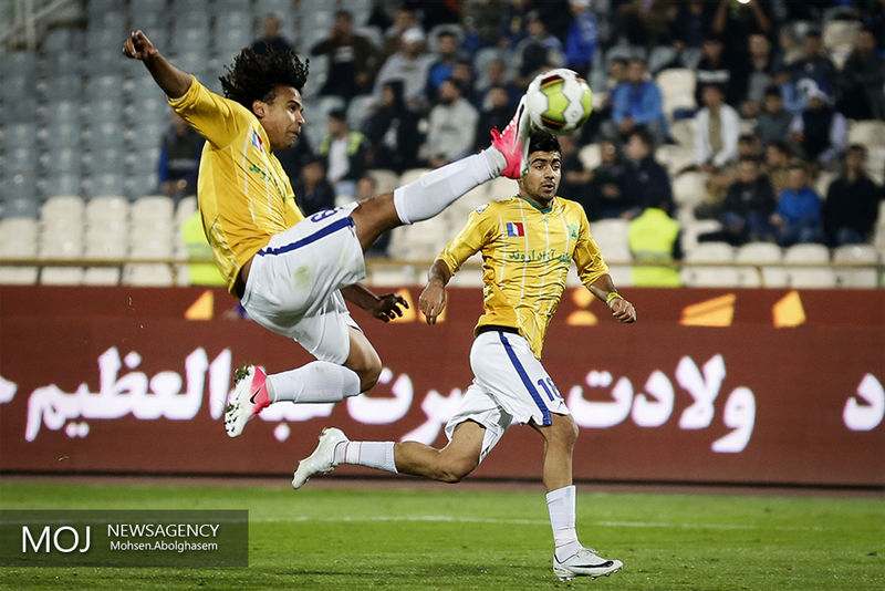 نتیجه بازی صنعت نفت و استقلال خوزستان 2 -2 مساوی پایان یافت