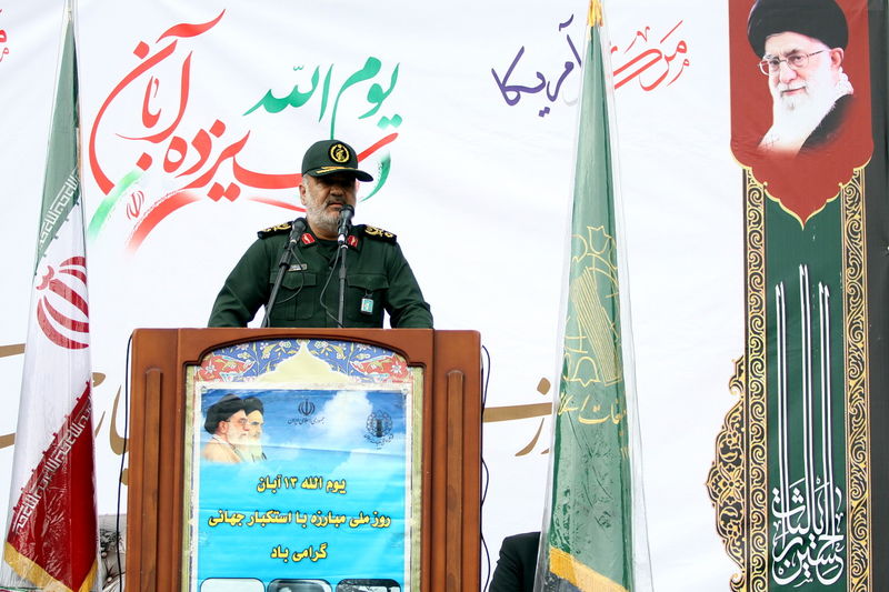 دشمنان بداند سپاه نهاد مردمی و پیش مرگ مردم و آبروی ملت است