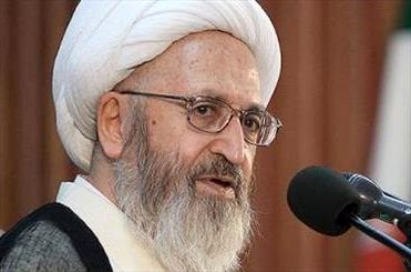 حمایت از ناشران توجه ویژهای داشته باشد.