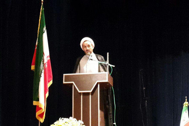 نقش آثار هنری در تغییر نگاه انسان به جهان