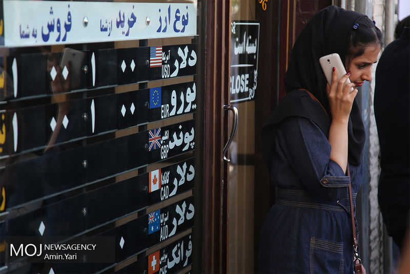 ممنوعیت خرید و فروش ارز خارج از صرافیها با تصویب مجلس