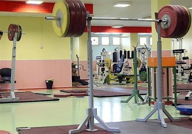 یک وزنهبردار به اردوی نور اضافه میشود