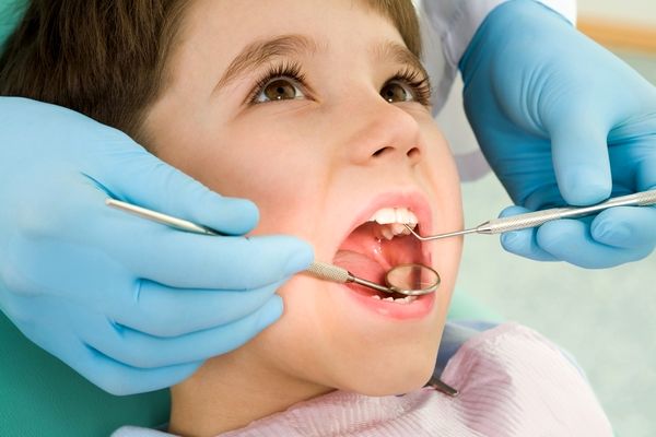 معاینات منظم دندانپزشکی برای حفظ سلامت لثه و دندانها لازم است