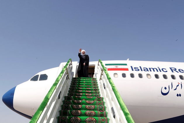 روحانی عازم باکو شد