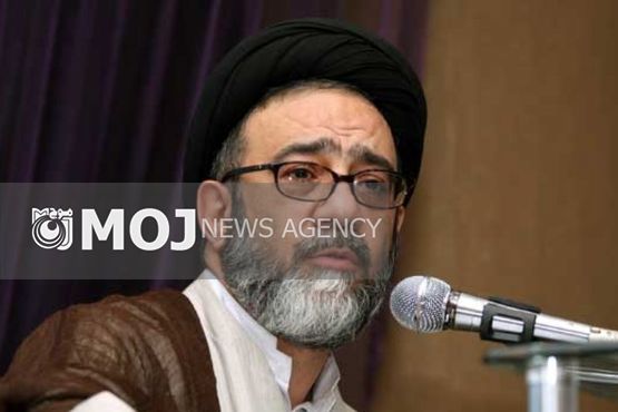 حضور روحانیون در دفاع مقدس باعثارتقای توان رزمی رزمندگان میشد