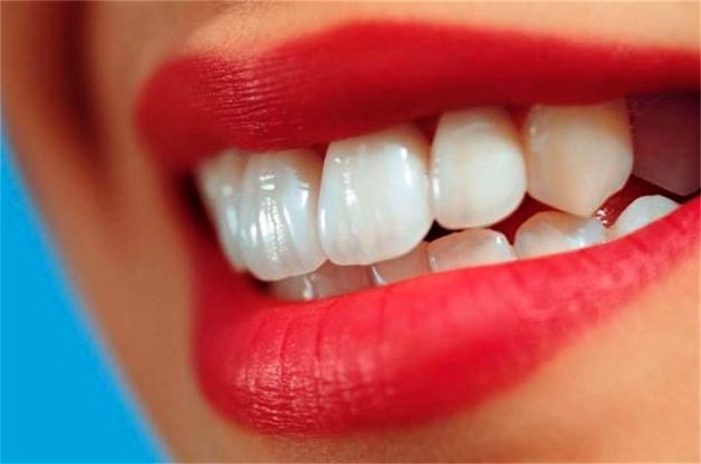 سفیدکنندههای طبیعی دندان کدامند؟