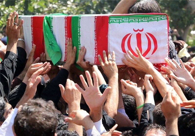 تشییع پیکر مطهر 13 شهید دفاع مقدس در اصفهان