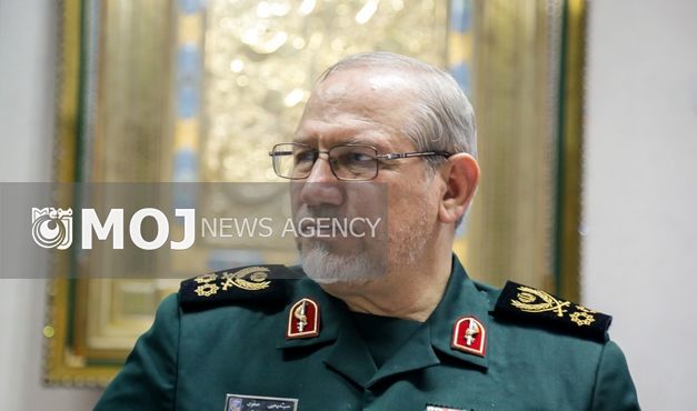 سرلشکر صفوی انتصاب احمد وحیدی را به ریاست دانشگاه عالی دفاع ملی تبریک گفت