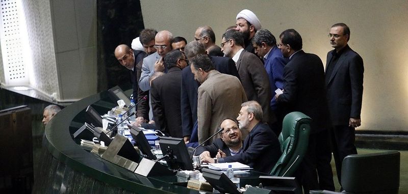 شریعتمداری قول داده اسامی هیات مدیره شرکت های شستا را اعلام کند