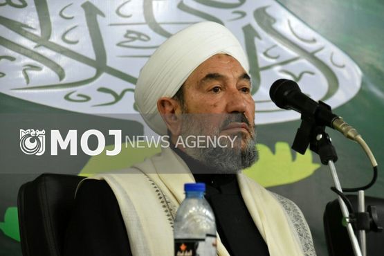 مسلمانان دارای قبله، خدا و کتاب واحد هستند