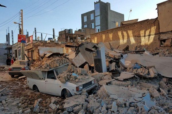 تمامی سالنهای ورزشی استان کرمانشاه اختیار زلزلهزدگان قرار گرفت