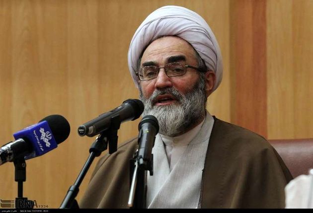تاسی از ویژگی های شخصیتی امام راحل وظیفه ی مهم مسئولان است