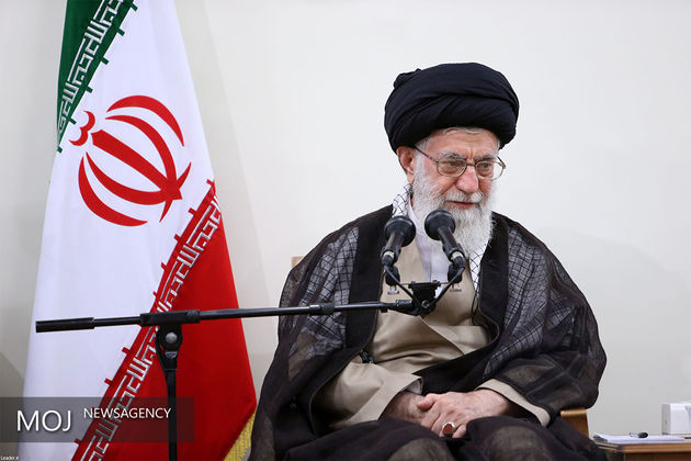 وابستگی بیچارگی میآورد/تا طرف مقابل برجام را پاره نکند آن را پاره نمی کنیم