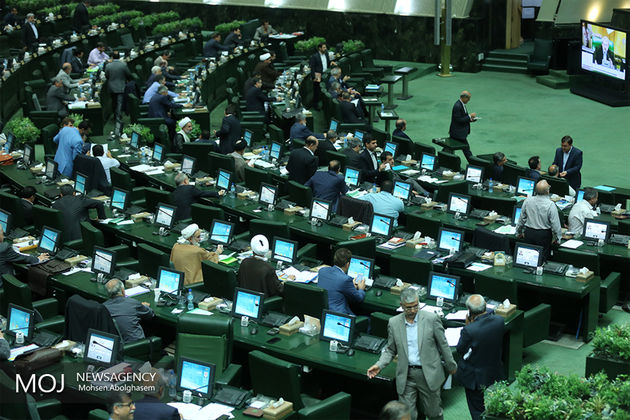 مجلس با بررسی نحوه واگذاری پتروشیمی باختر موافقت کرد
