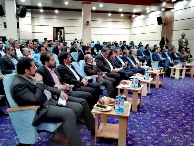 همایش تجلیل از صادرکنندگان نمونه و فعالان اقتصادی منطقه آزاد اروند برگزار شد