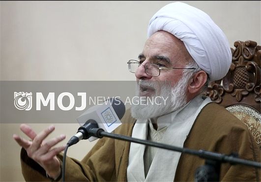 مسلمانان باید روحیه وحدت و همدلی را در خود تقویت کنند