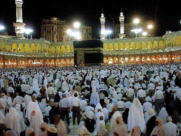 شایعات مربوط به کنترل زائران با دست بند های مخصوص واقعیت ندارند