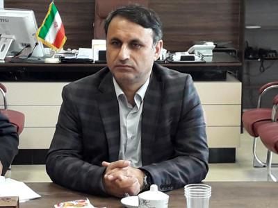 انباشت زباله ها در حاشیه جاده ها، تخریب چهره شهرستان است