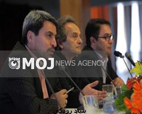 آسیب پذیر بودن دولت در برابر فشارهای اقتصادی / شعار بازگشت عزت به پاسپورت ایرانی محقق نشد