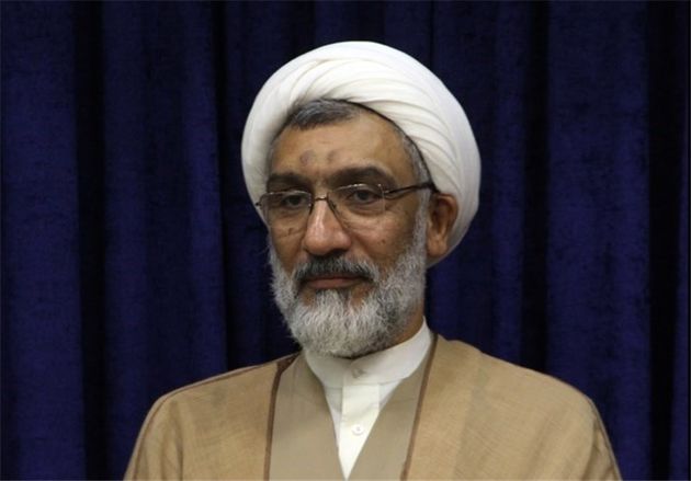 وزیر دادگستری به مقام شهدای بروجرد ادای احترام کرد