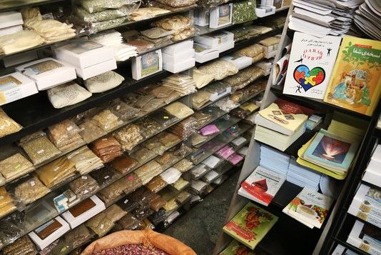 کشف ۶۶۹ دارو و عرقیجات گیاهی غیر مجاز از عطاریهای گنبد کاووس