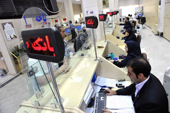بانک ها باید از درون اصلاح شوند