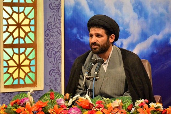 نماز جمعه بستر بصیرتافزایی در جامعه است