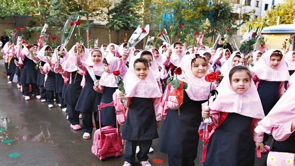 ثبتنام کتب درسی کلاس اولیها از امروز آغاز شد