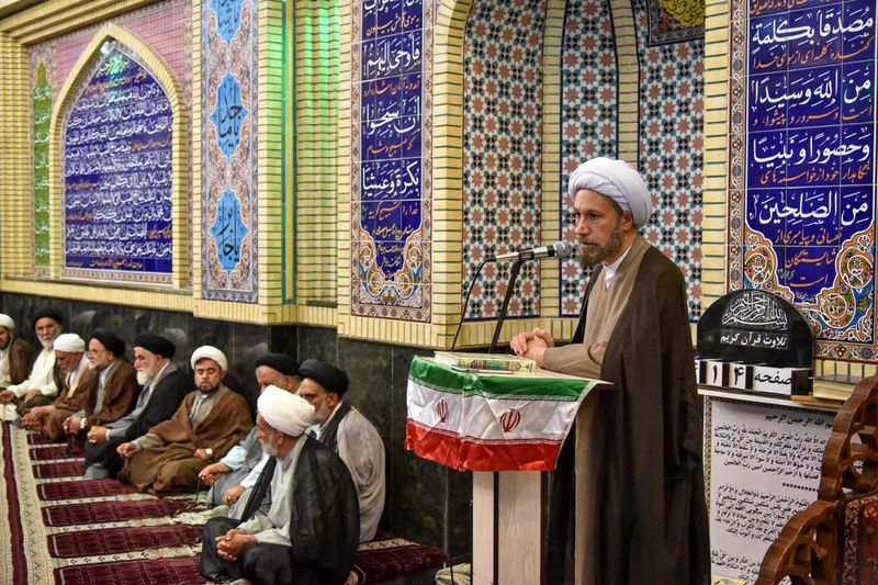 آبادی مساجد تنها به ظاهر زیبا نیست/ روحانی خوب و اشخاص مؤمن باعث آبادانی مسجد می شوند