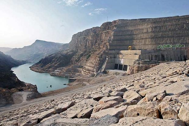 شرایط بی آبی خوزستان نیروگاههای برق آبی استان را دچار مشکل می کند