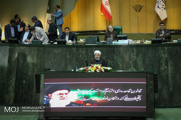 مخالفت نمایندگان با ۳ شیفته شدن مجلس برای بررسی صلاحیت وزرا