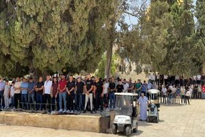 ده‌ها هزار فلسطینی‌ در نماز جمعه مسجدالاقصی حضور یافتند