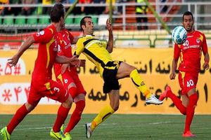 تغییر ساعت دیدار  دو تیم فولاد خوزستان و  سپاهان اصفهان