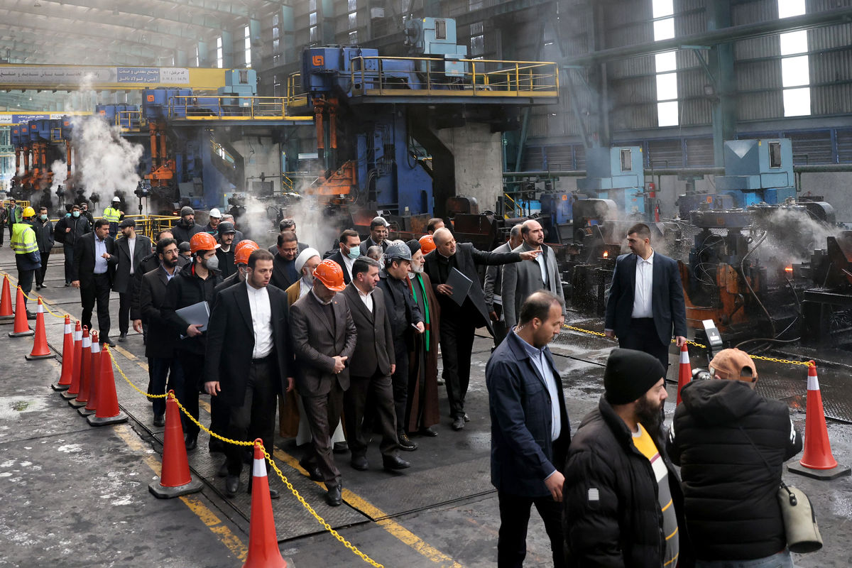 سفر رئیس جمهور به یزد و افتتاح کارخانه
