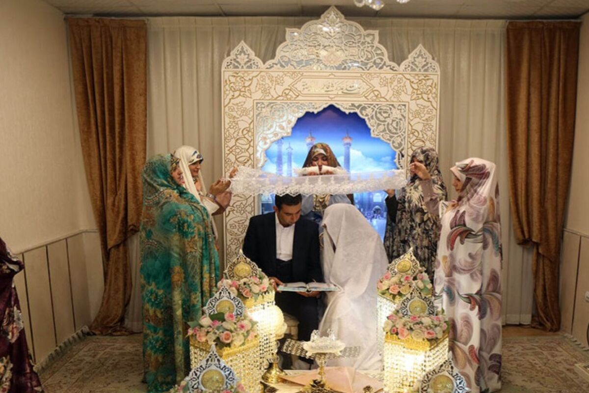 سالن عقد