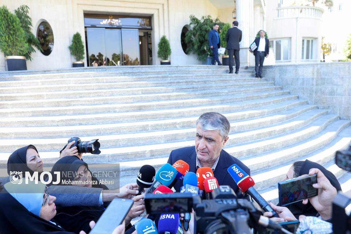 حاشیه جلسه هیات دولت - ۱۶ آبان