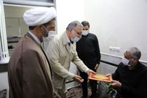 تکریم خانواده شهدا تکریم ارزش‌های دفاع مقدس است