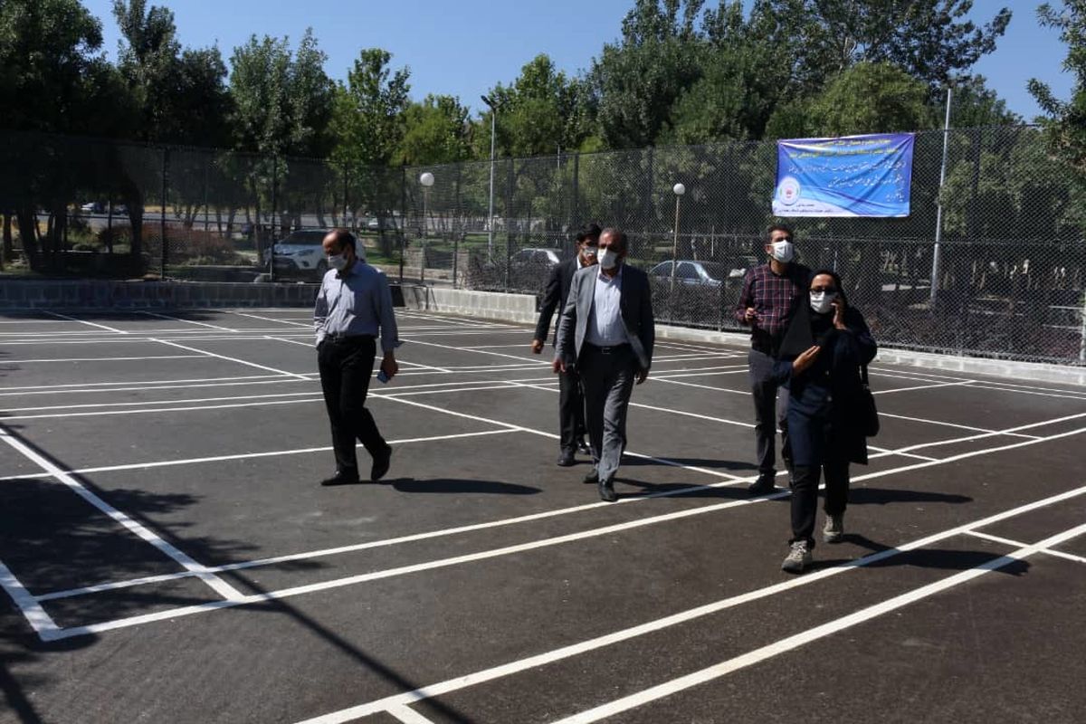 زمین های بدمینتون شهرداری همدان