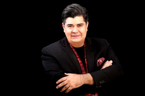 سالار عقیلی قطعه‌ای «برای ایران» می‌خواند