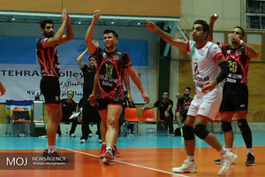 دیدار تیم های والیبال سایپا و فولاد سیرجان