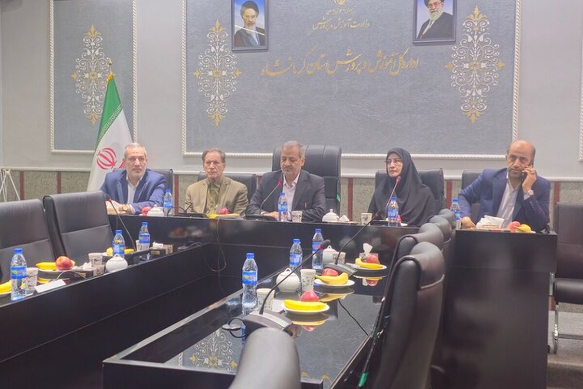 علیرضا کاظمی ، وزیر آموزش و پرورش