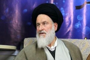 تقویت اقتصاد مقاومتی و حمایت از کالا و سرمایه ایرانی  راه حل برون رفت مشکل اقتصاد کشور است